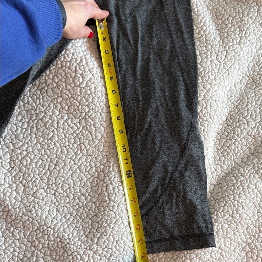 Salutation Athleta Gray Cropped leggings - Picture 5 of 6